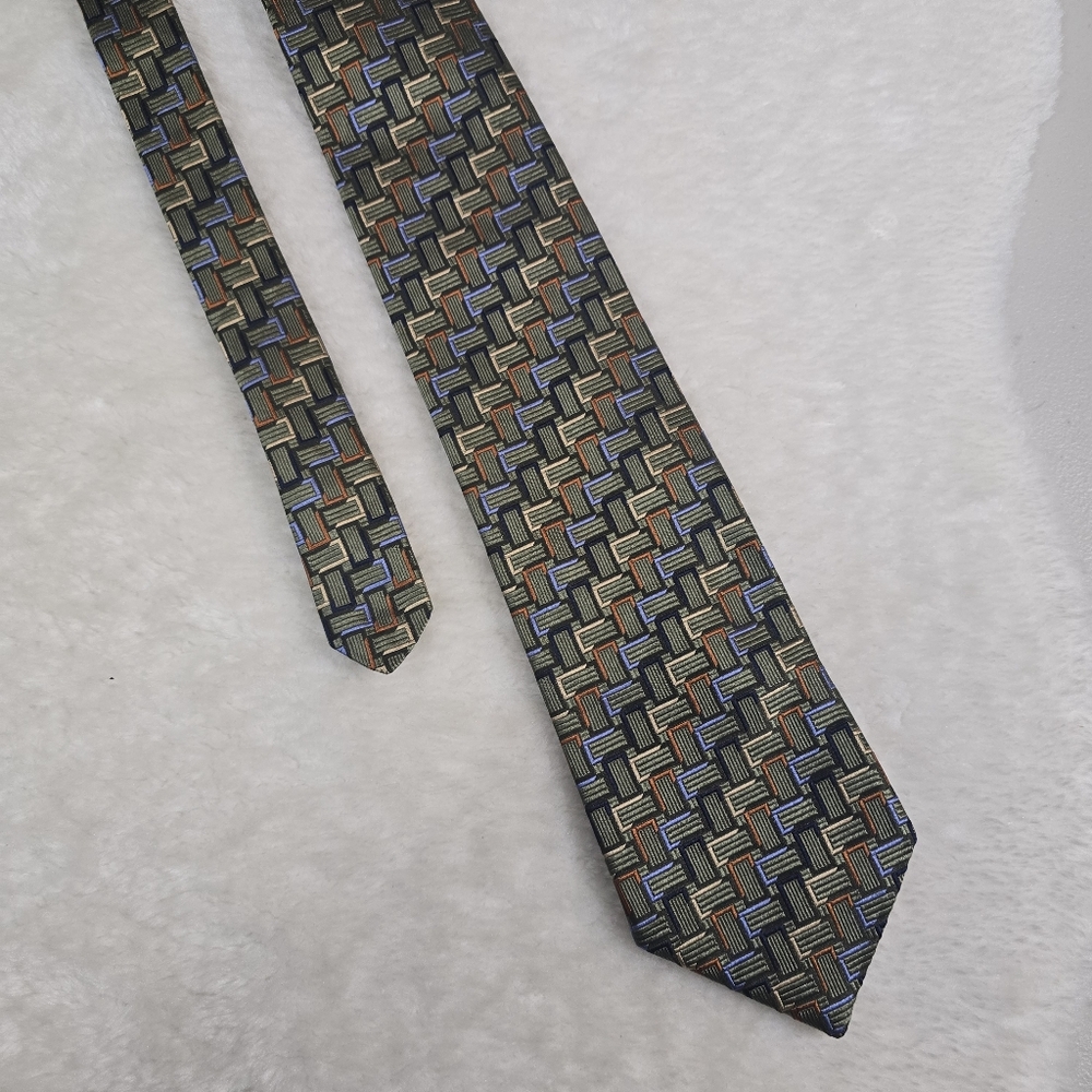 XMI Platinum Necktie Mens Red 100% Silk Geometr Handmade USA 58" Preppy Designer